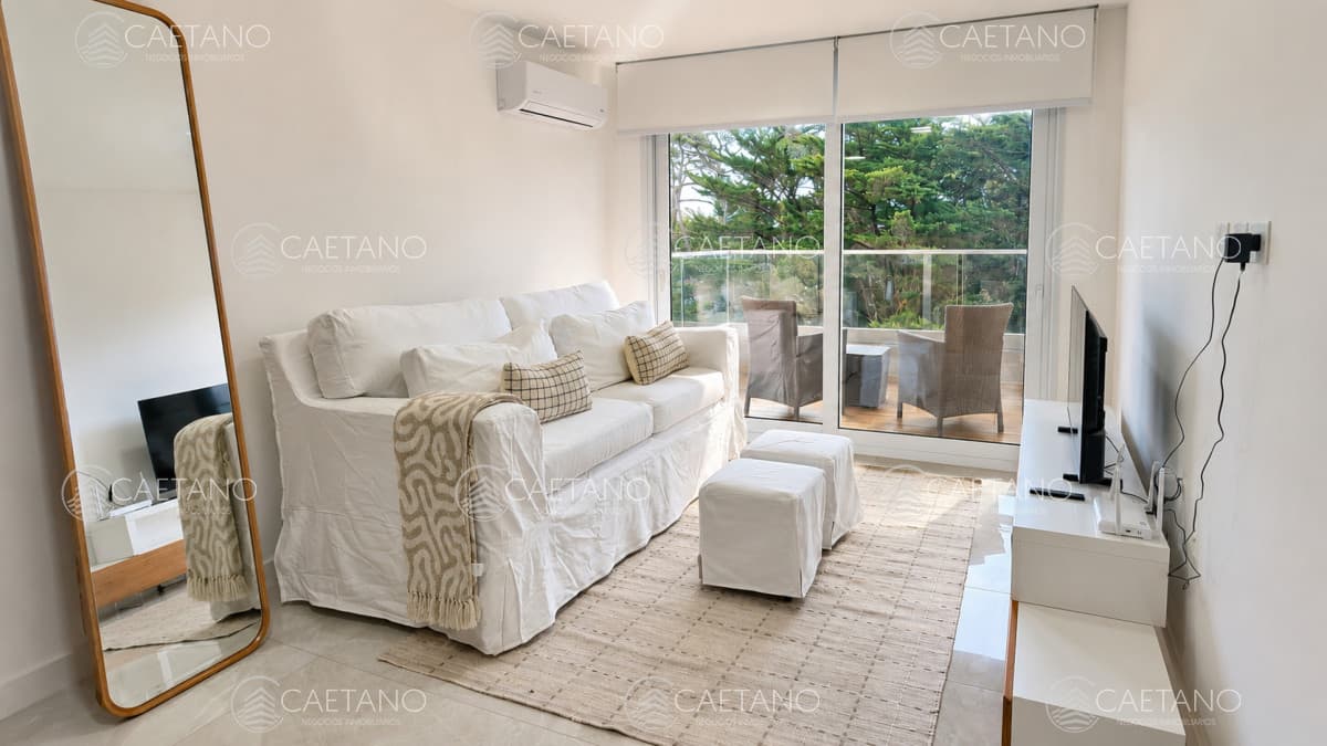 Apartamento de 1 dormitorio en venta, con vista a agradable entorno