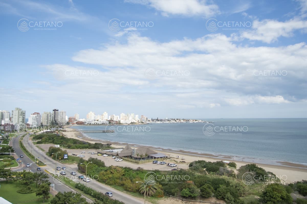 Departamento en venta con amplios ambientes, en el edificio Tequendama