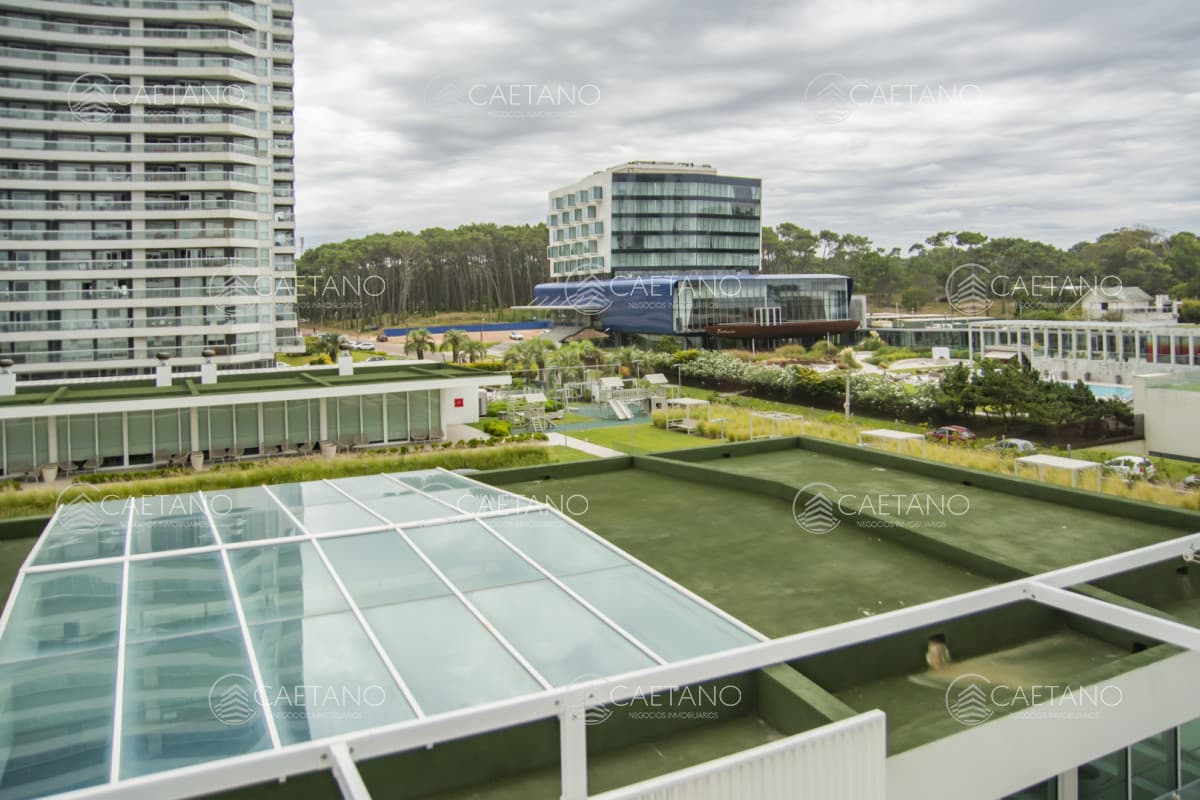 Venta apartamento 3 dormitorios. Playa brava, Punta del Este.