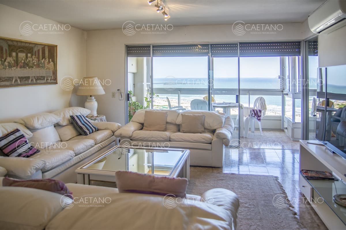 APARTAMENTO EN VENTA CON VISTA BRAVA, EXCELENTE CONSTRUCCION