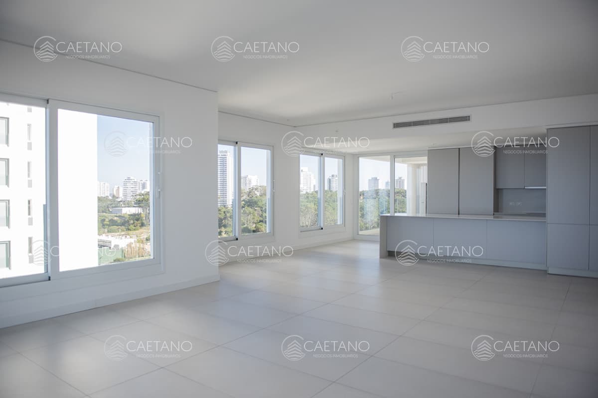 Vende Le Parc IV Esquinero a estrenar ! Punta del Este