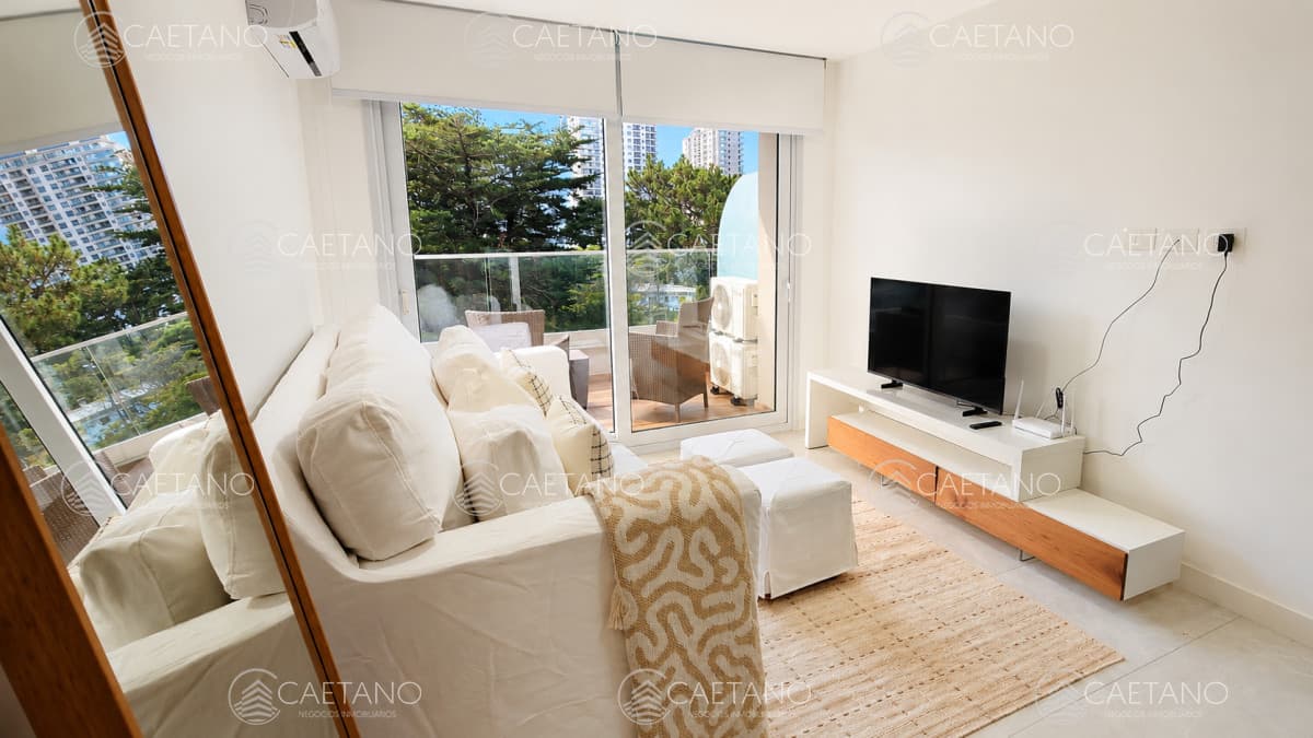 Apartamento de 1 dormitorio en venta, con vista a agradable entorno