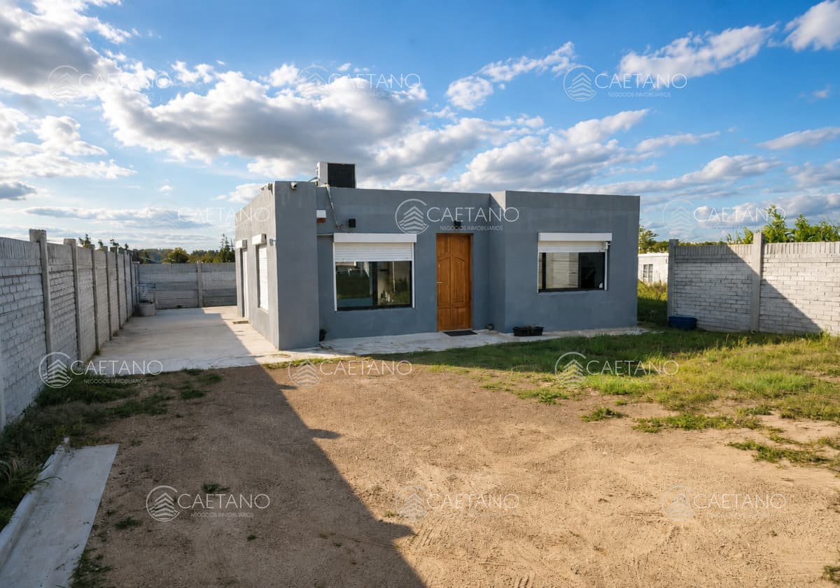 En venta casa de 2 dormitorios en Barrio 4H, Maldonado