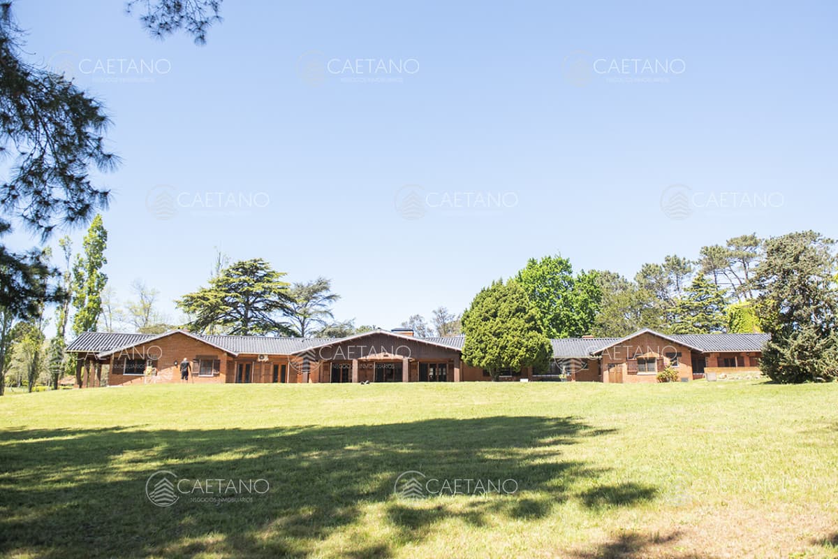 Casa en venta con vista a agradable entorno.