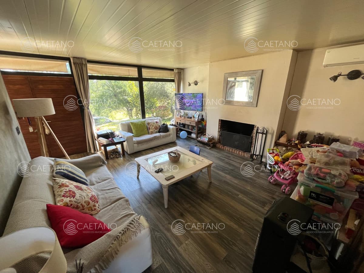 Vende casa muy linda en Pinares , Punta del Este