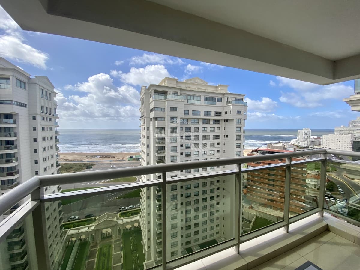 Vende apartamento ideal en Brava con vista al mar
