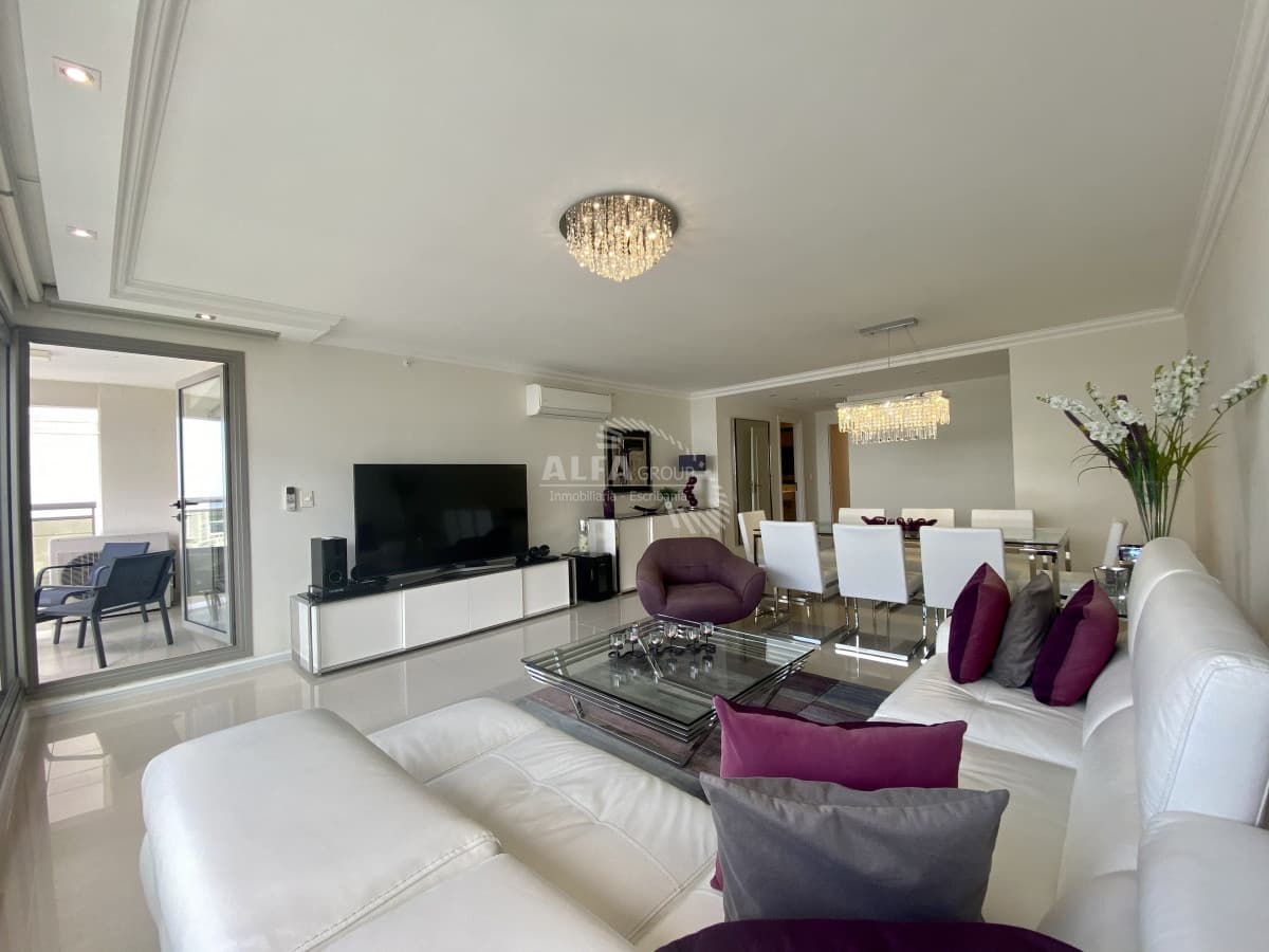 Vende apartamento ideal en Brava con vista al mar