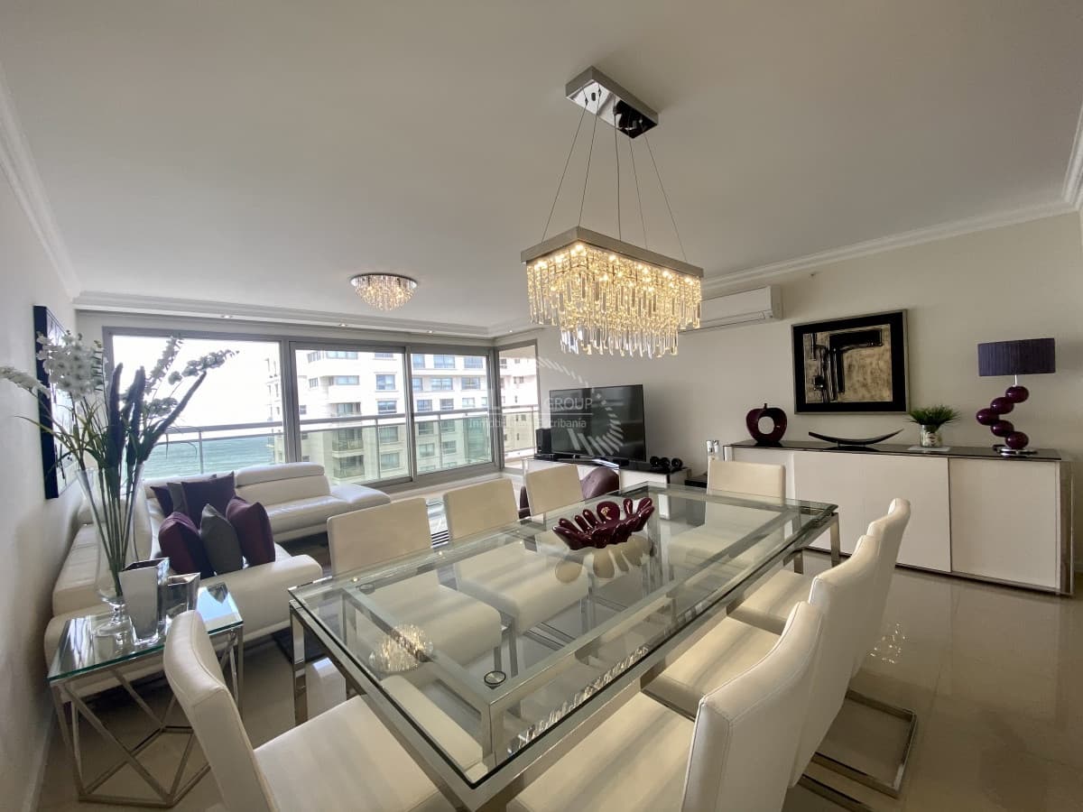 Vende apartamento ideal en Brava con vista al mar