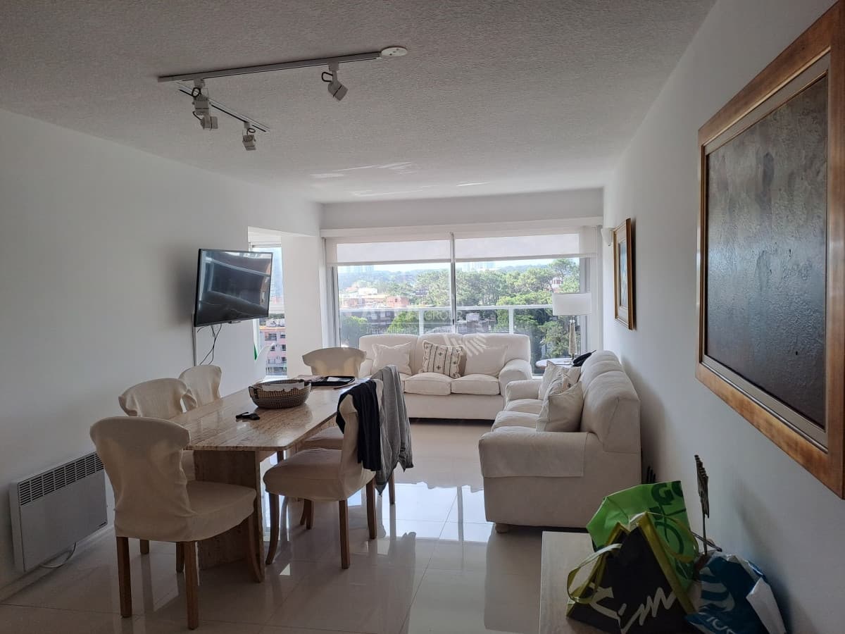 En venta Apartamento en Punta del Este- Brava de 2 dormitorios.