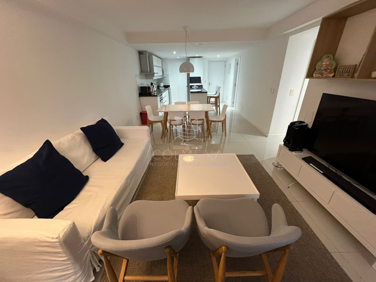 Apartamento en Venta de 3 dormitorios en Aidy Grill , Punta del Este
