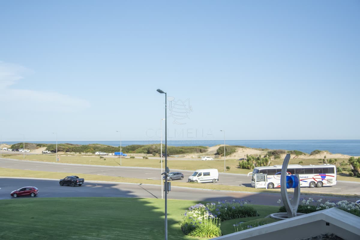 Torre Imperiale Punta Del Este, frente al mar
