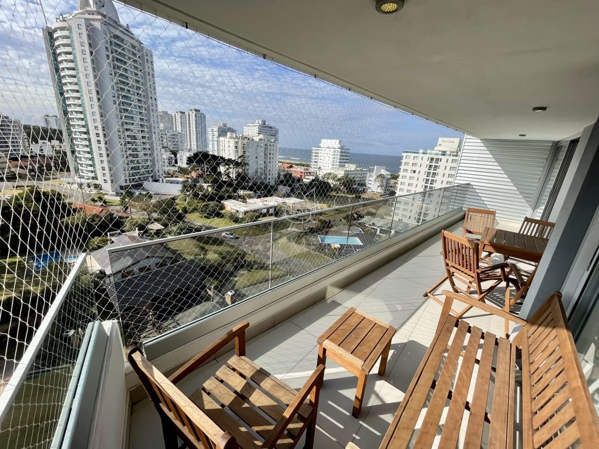 Apartamento en Venta de 3 dormitorios en Aidy Grill , Punta del Este