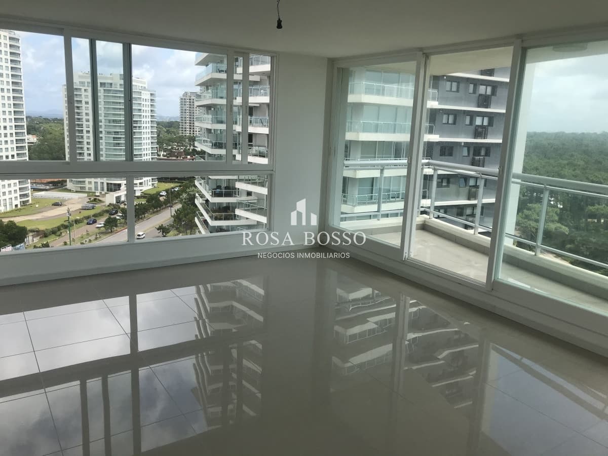 Apartamento en venta, Zona de Playa Brava.