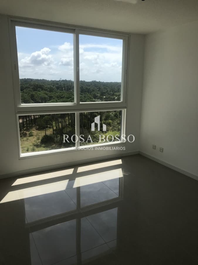 Apartamento en venta, Zona de Playa Brava.