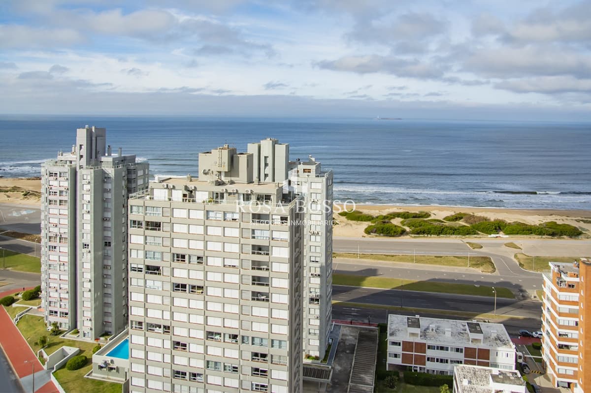 Espectacular departamento, de 3 habitaciones, a estrenar en Punta del Este