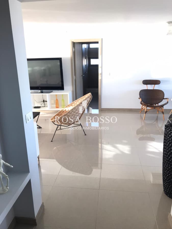 Espectacular departamento, de 3 dormitorios, a la venta en Punta del Este