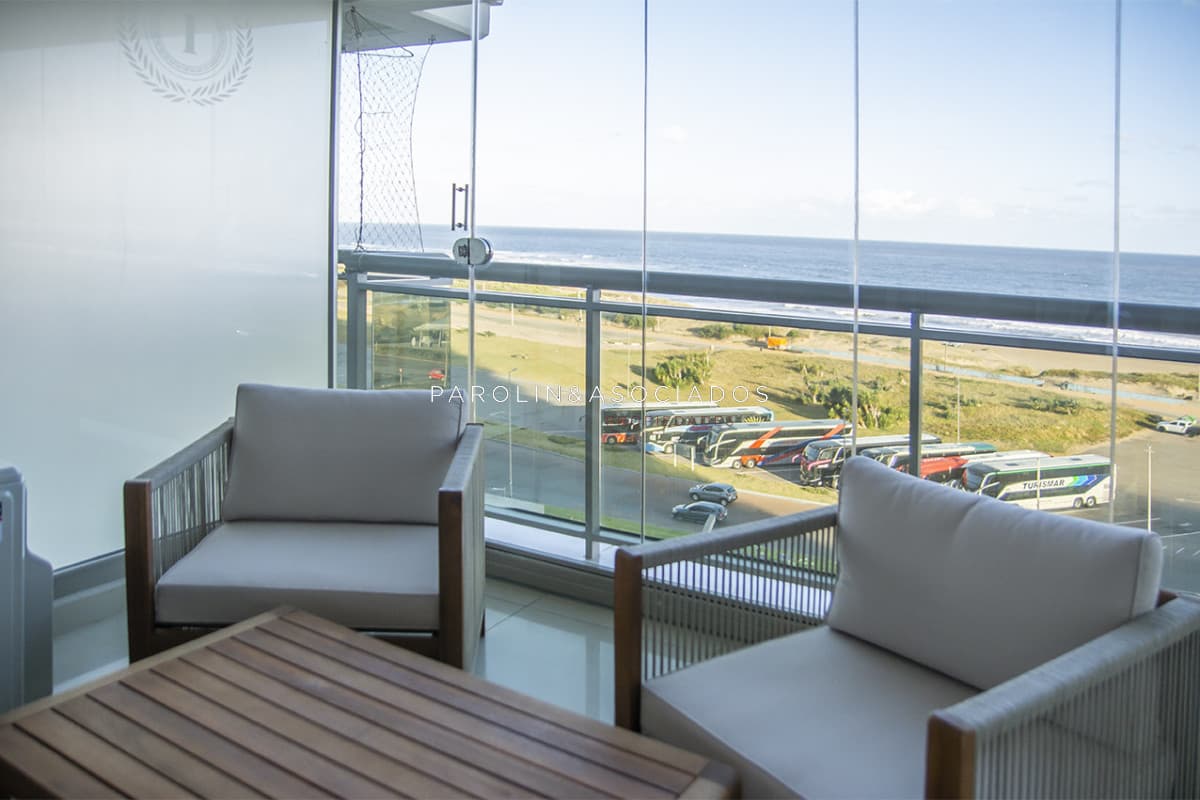 Apartamento en venta de 3 dormitorios en Torre Imperiale Punta Del Este.