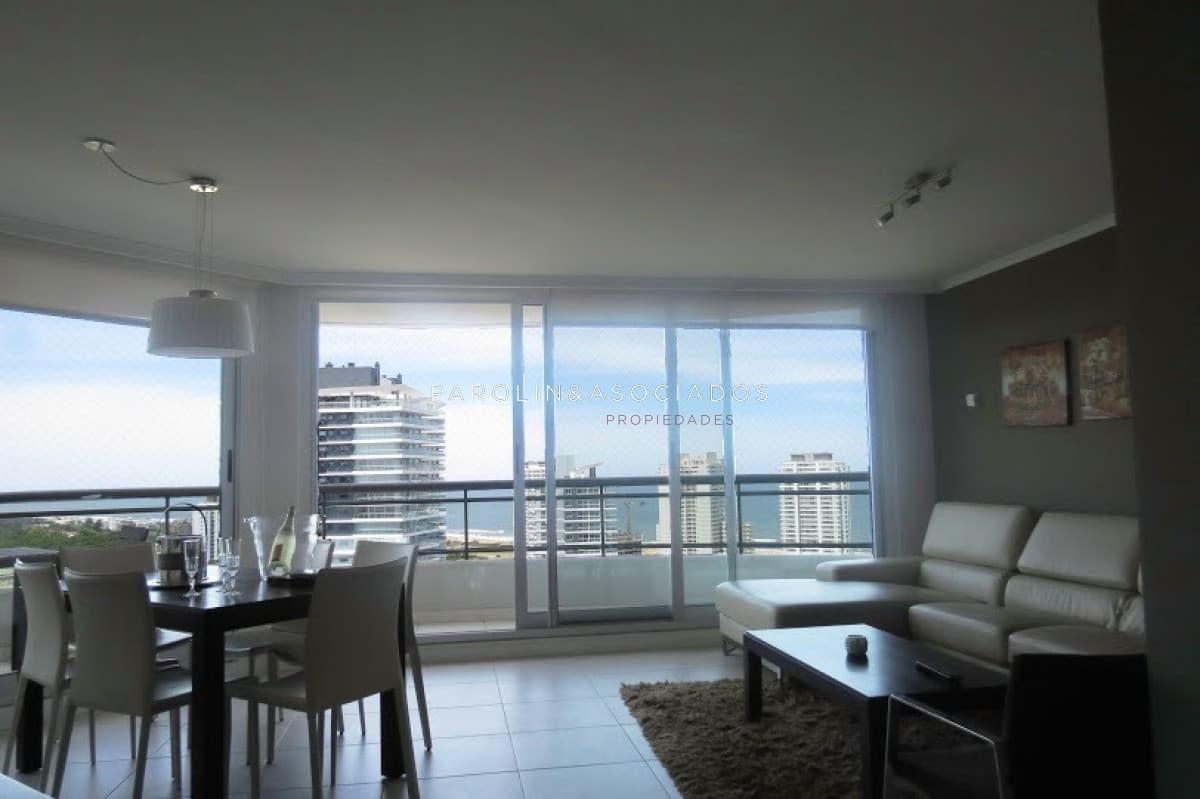Apartamento de 3 dormitorios en Roosevelt - Punta del Este.