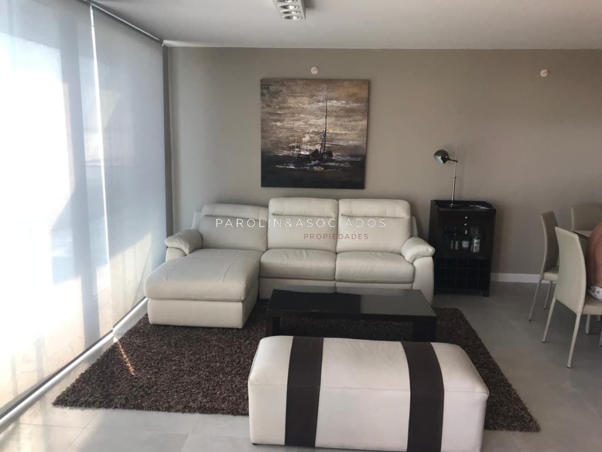 Hermoso apartamento para alquiler frente al mar, Torre Venetian