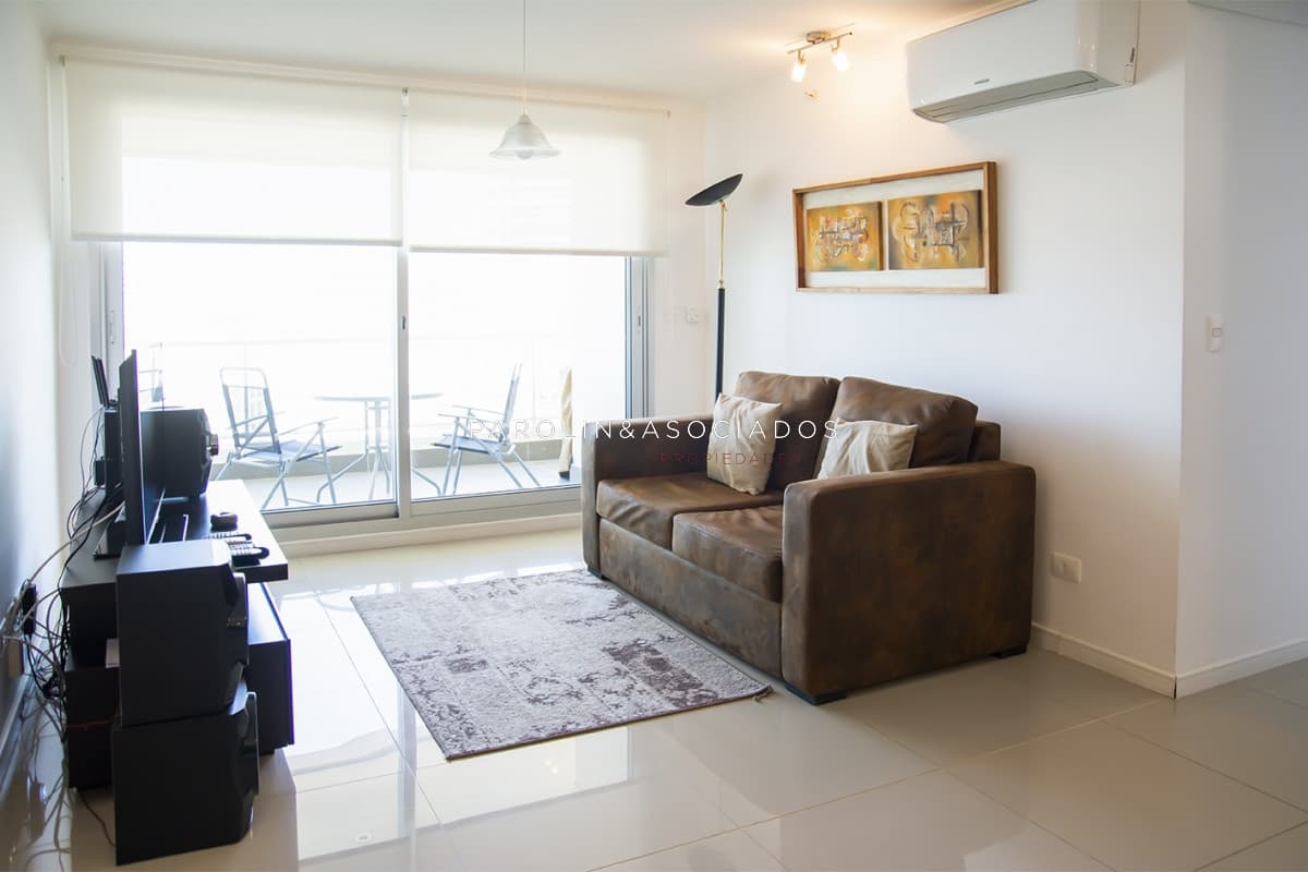 Apartamento en venta 2 dormitorios en Wind Tower, Punta del Este.