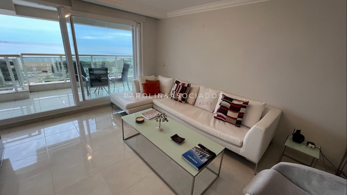 Departamento de 2 dormitorios en venta en Le Jardin, Punta del Este