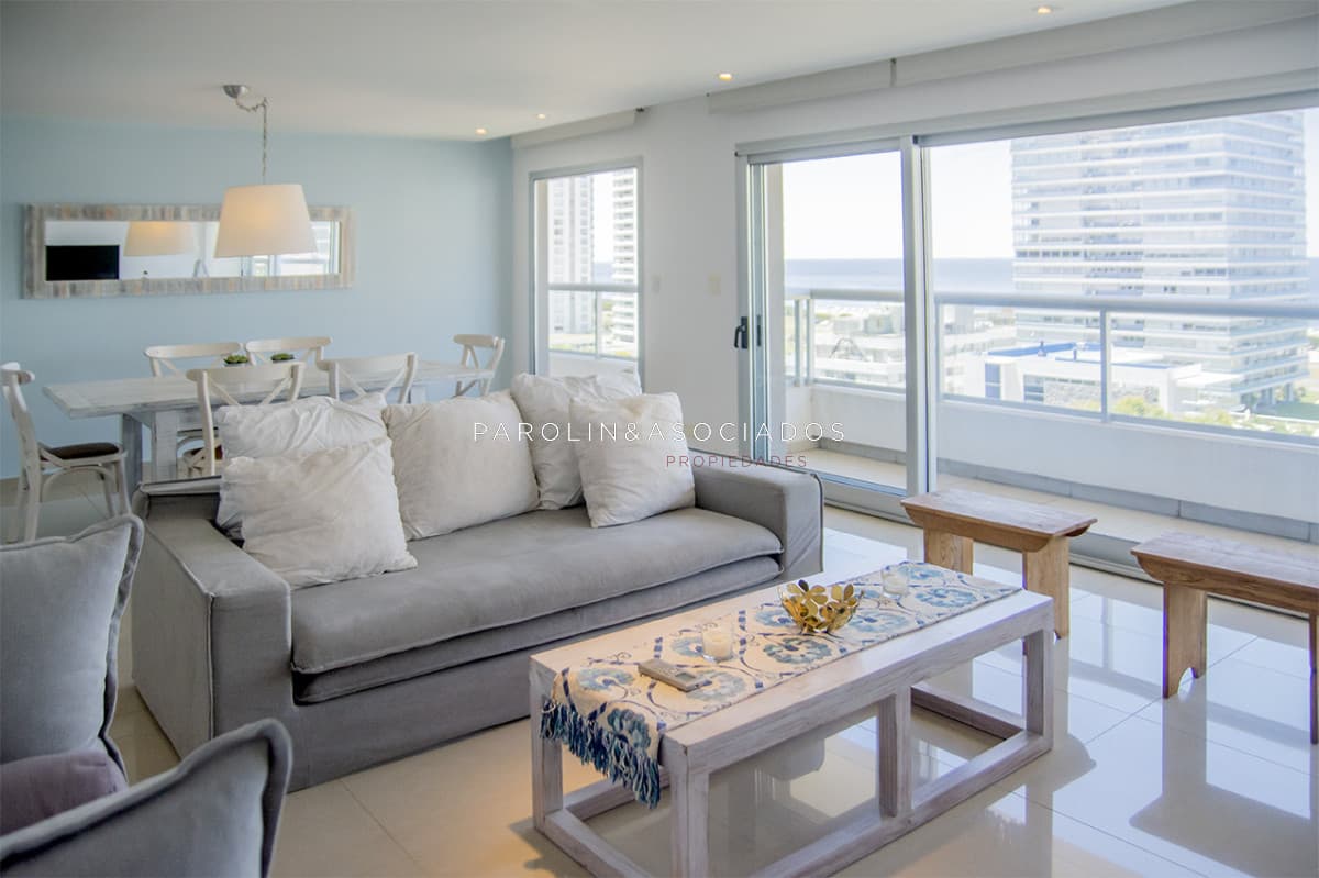 Apartamento de 3 dormitorios en Brava Biarritz, Punta del Este
