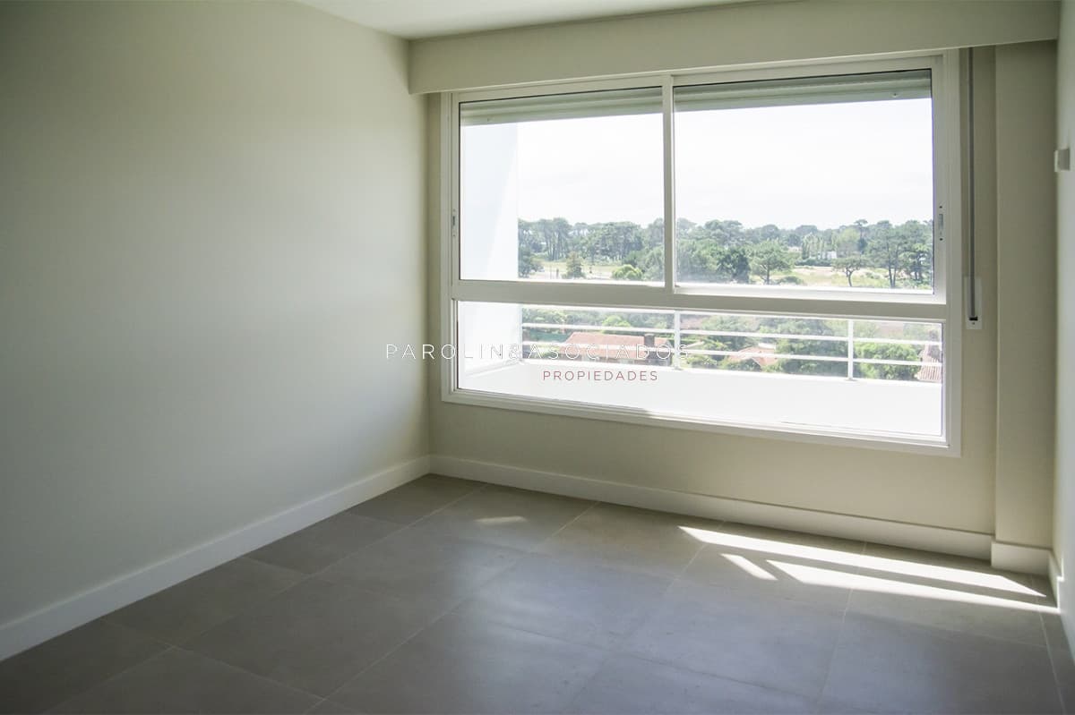 Apartamento en venta de 1 dormitorio en Torre Greenlife, Punta del Este.