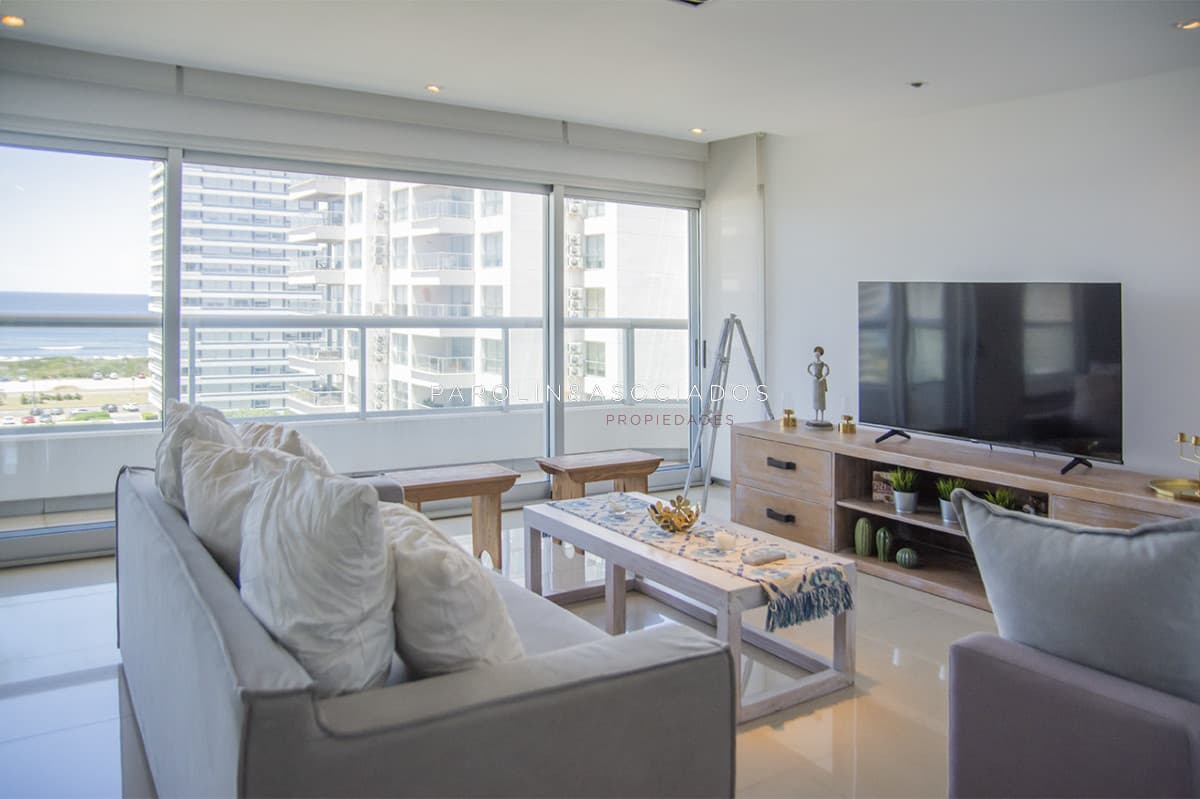 Apartamento de 3 dormitorios en Brava Biarritz, Punta del Este