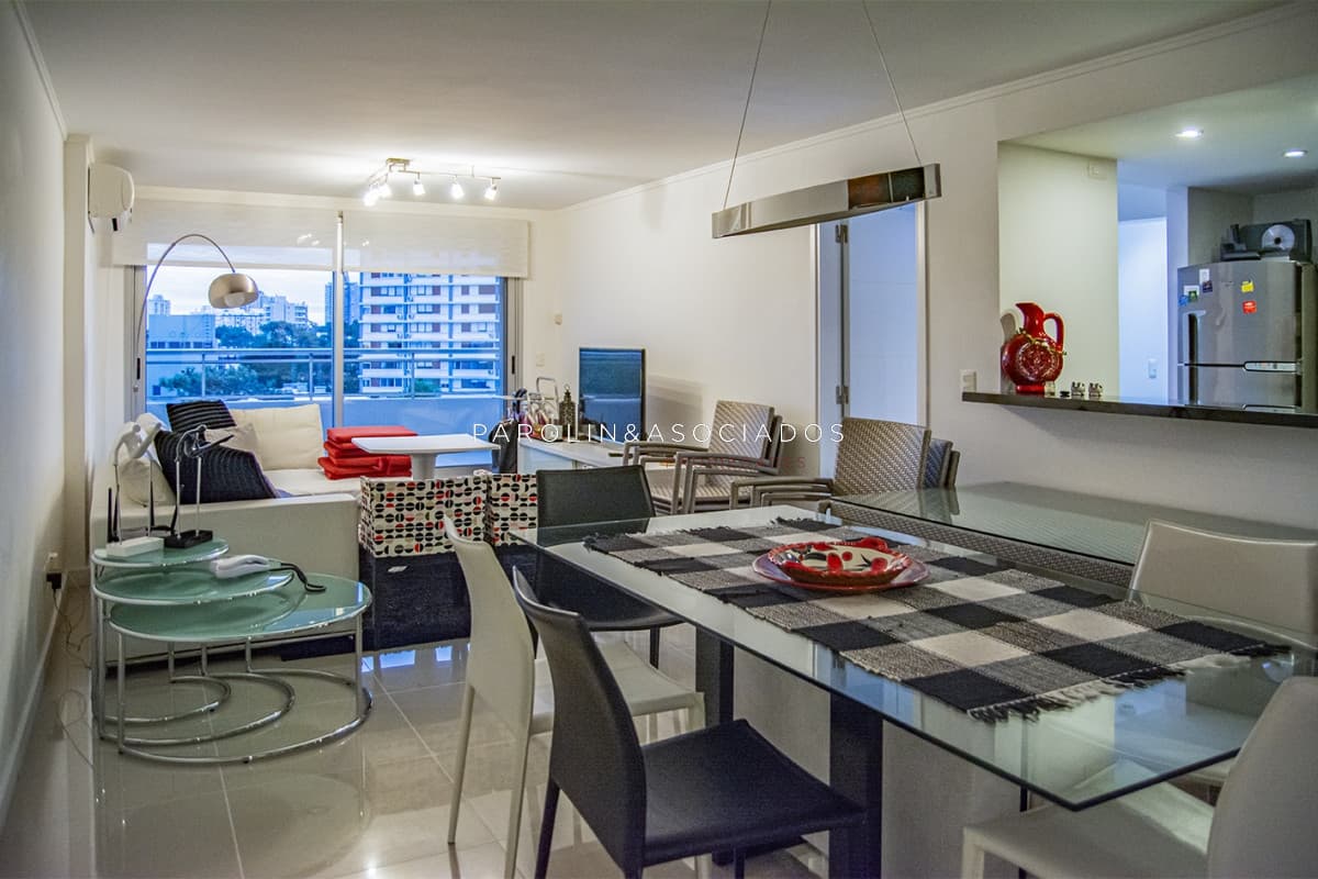 Apartamento en venta de 3 dormitorios en Forest Tower II, Punta del Este.