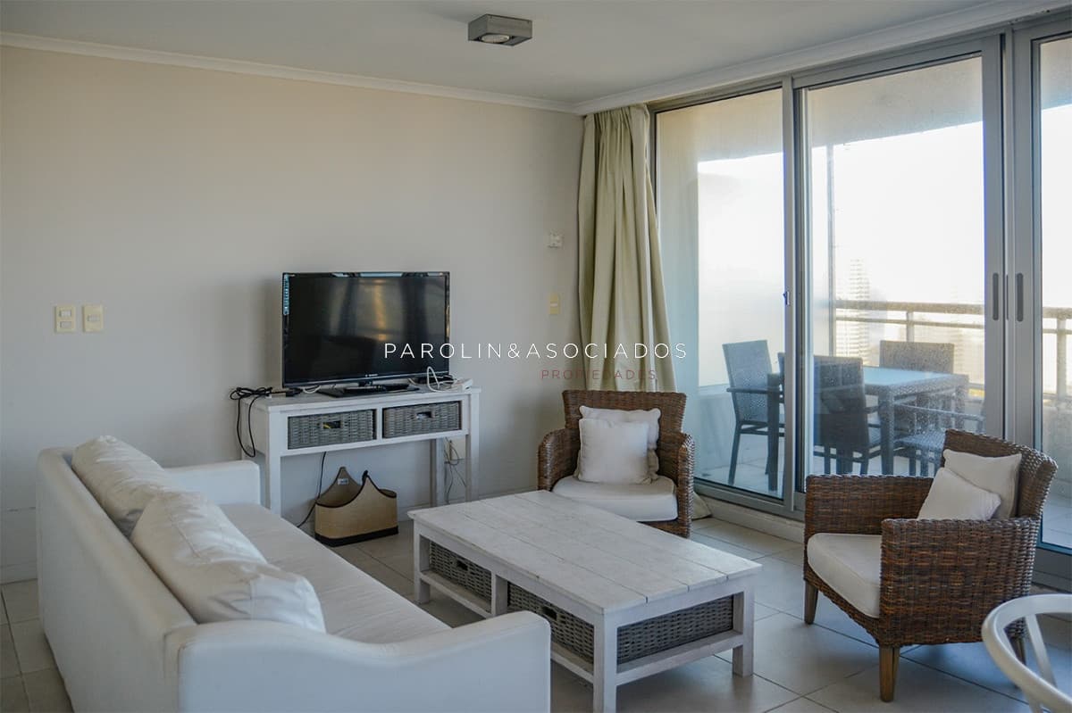 Apartamento en venta de 2 dormitorios en Ocean Drive II, Punta del Este.