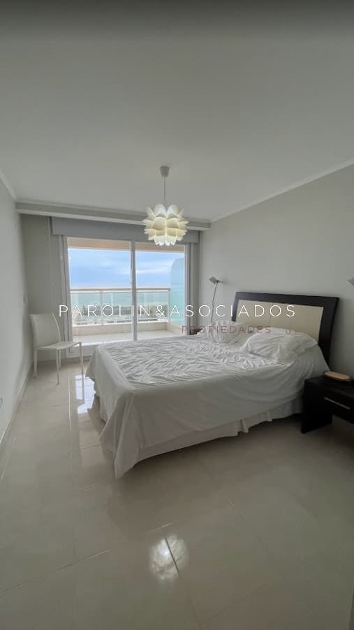 Departamento de 2 dormitorios en venta en Le Jardin, Punta del Este
