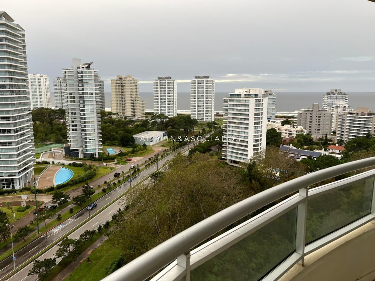 Apartamento en venta de 3 dormitorios Ocean Drive, Punta del Este.