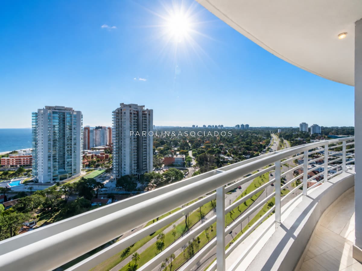 Departamento en Venta de 2 dormitorios en Alexander Boulevard, Punta del Este