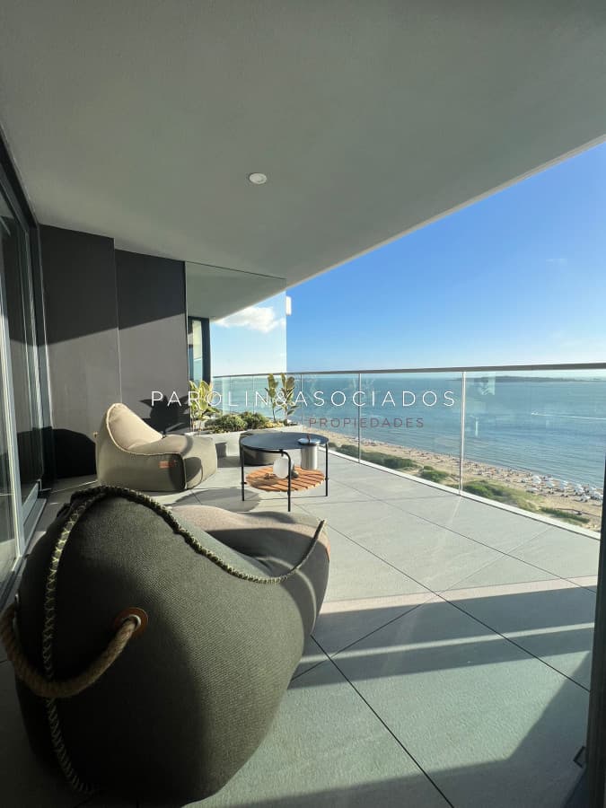 Espectacular apartamento en venta de 3 suite en Torre Venetian, Punta del Este.