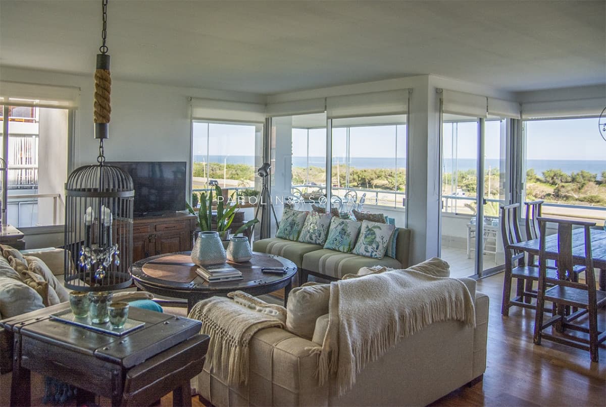 Apartamento en venta 3 dormitorios en Esturión, Punta del Este.