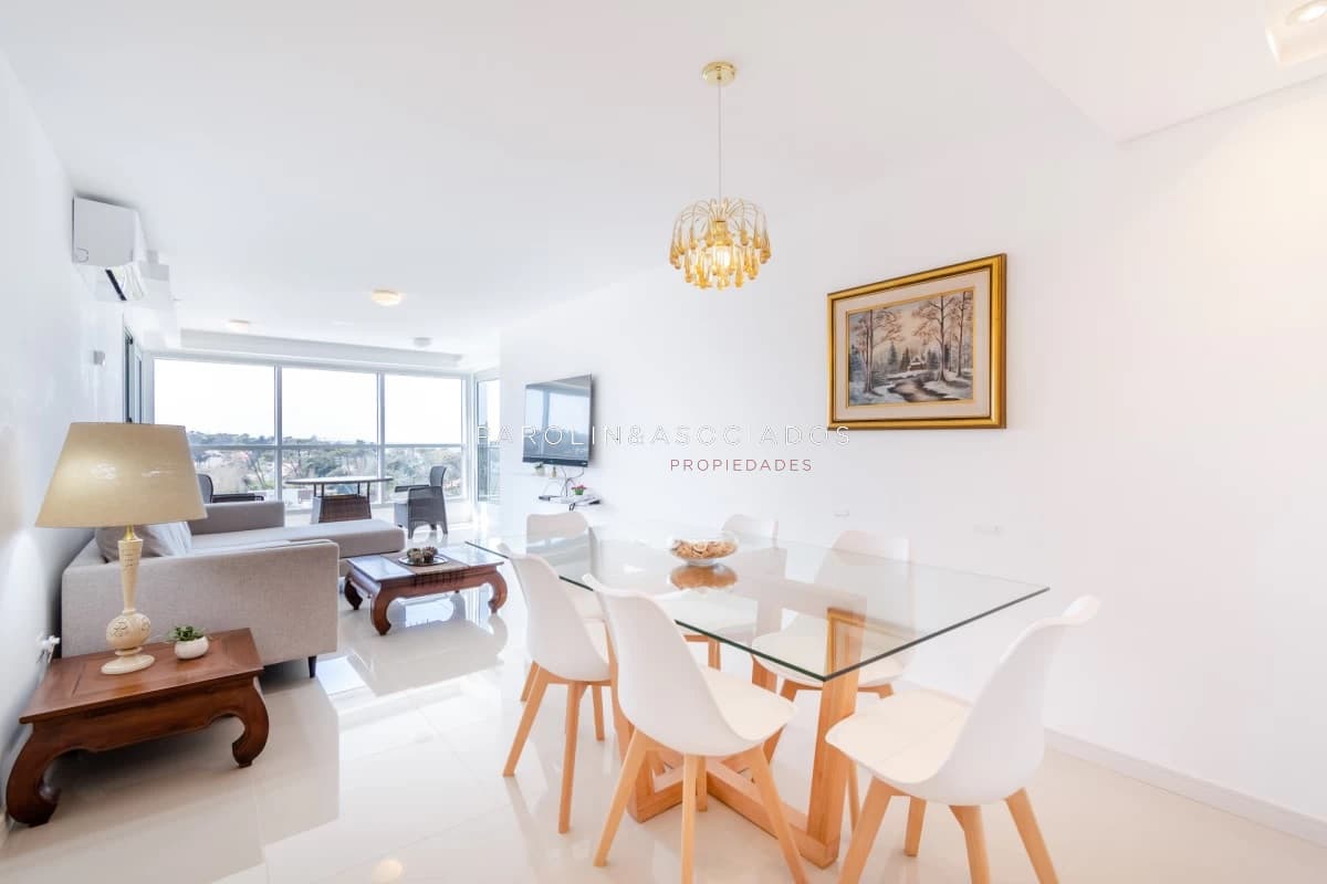 Apartamento en venta de 2 dormitorios en Look Brava Tower, Punta del Este.