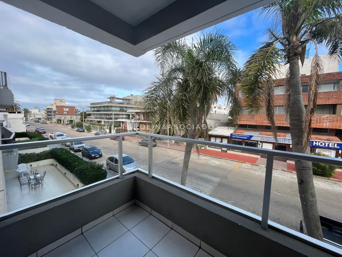 Apartamento en venta de 2 dormitorios en Gala Puerto, Punta del Este.