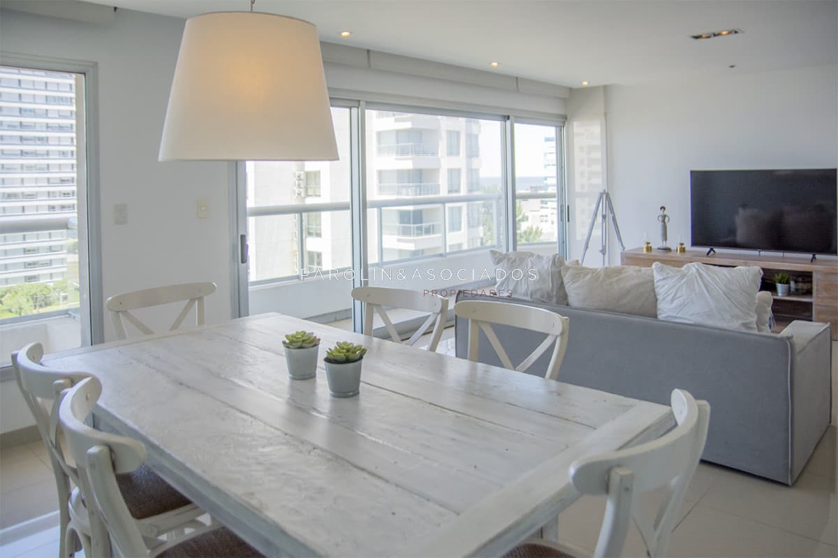 Apartamento de 3 dormitorios en Brava Biarritz, Punta del Este
