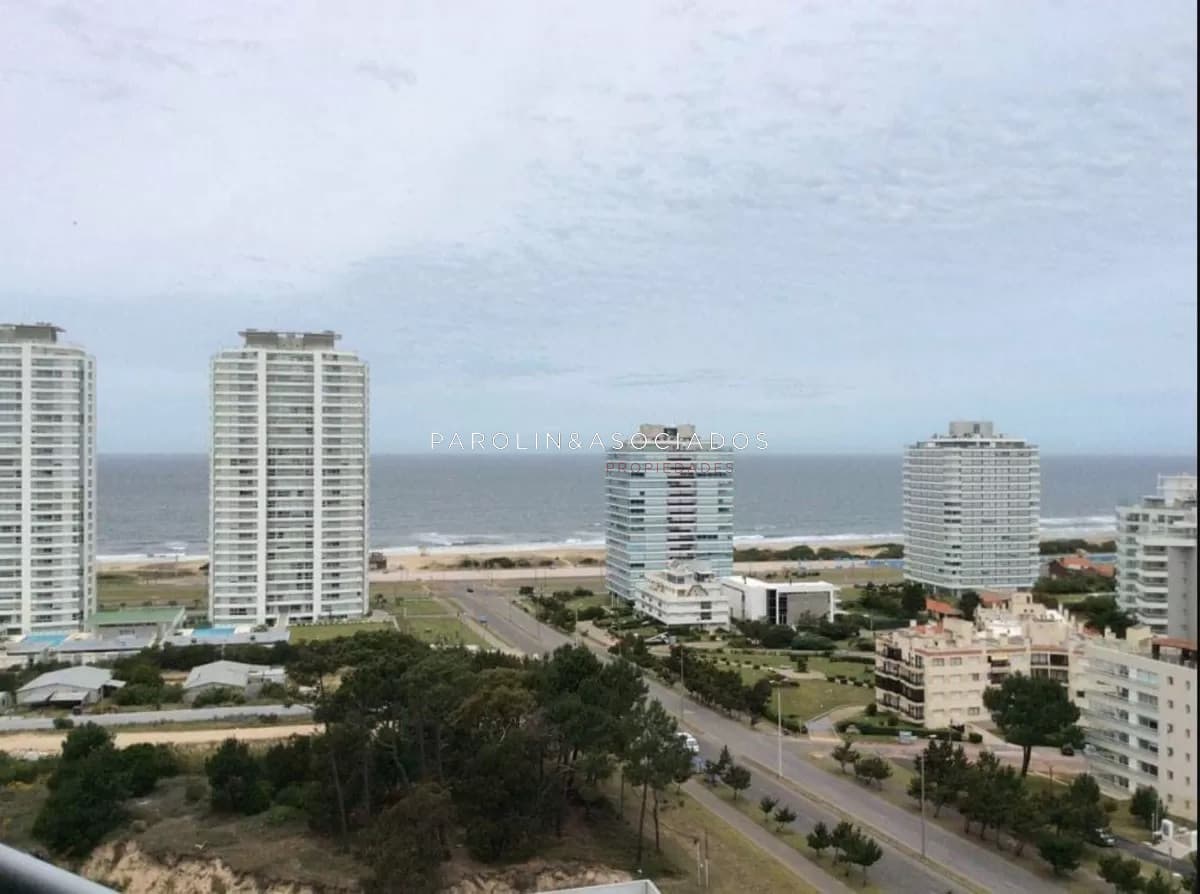 Apartamento en venta en Torre One, Punta Del Este