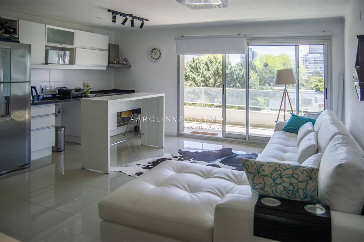 Apartamento de 1 dormitorio en venta en Aidy Grill, Punta del Este.