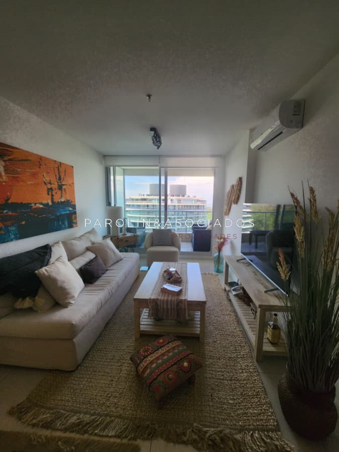 En venta apartamento de 1 dormitorio, con excelente vista en Roosevelt, Punta del Este
