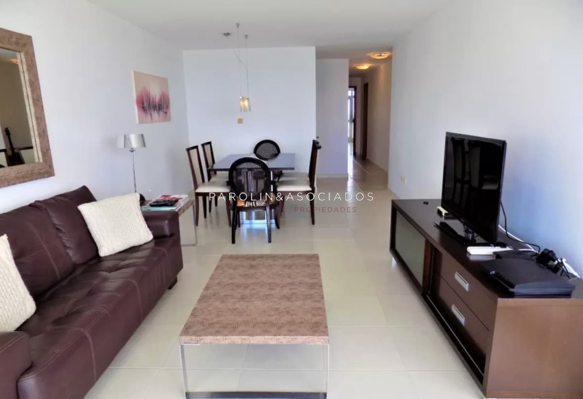 Apartamento en Seasons Tower 2 dormitorios, Punta del Este.