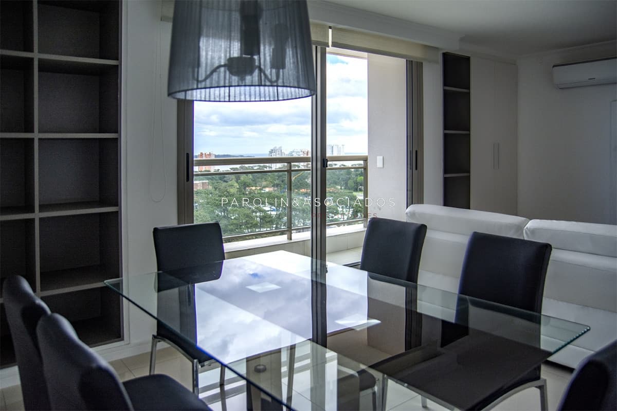 Departamento en Venta de 2 dormitorios en Place Lafayette, Punta del Este
