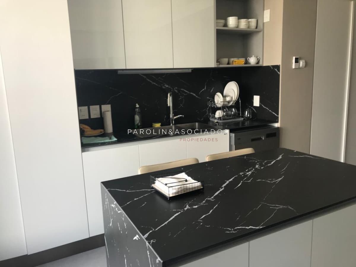 Hermoso apartamento para alquiler frente al mar, Torre Venetian