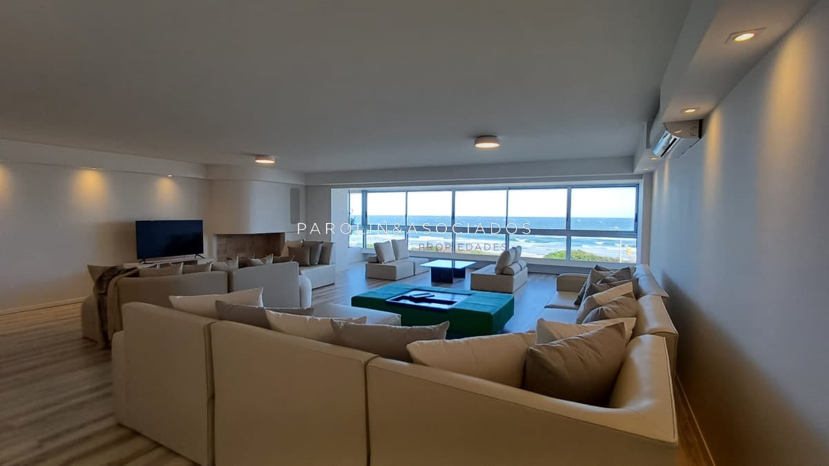 Apartamento en primera linea de Brava, Punta del Este.