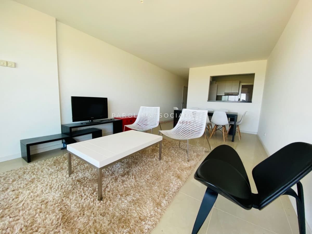 Apartamento en venta de 2 dormitorios en Blue Marine, Punta del Este.