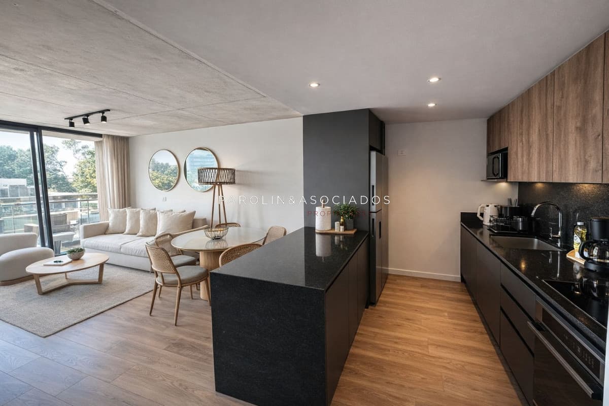 Departamento de 2 dorm en venta en Torres del Este, excelente ubicacion