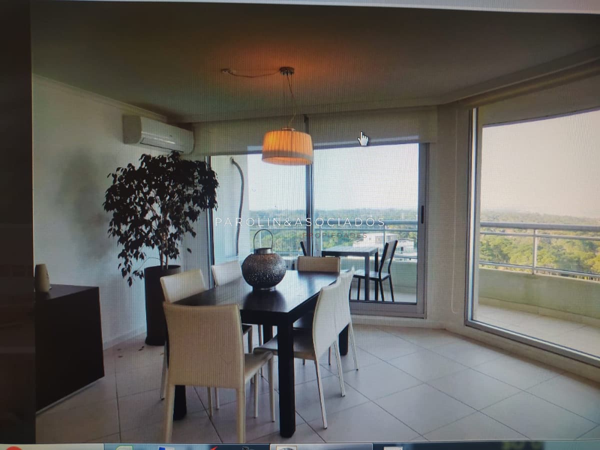 Apartamento de 3 dormitorios en Roosevelt - Punta del Este.