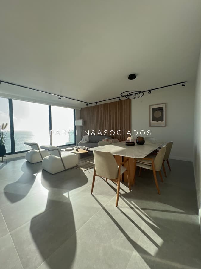 Espectacular apartamento en venta de 3 suite en Torre Venetian, Punta del Este.