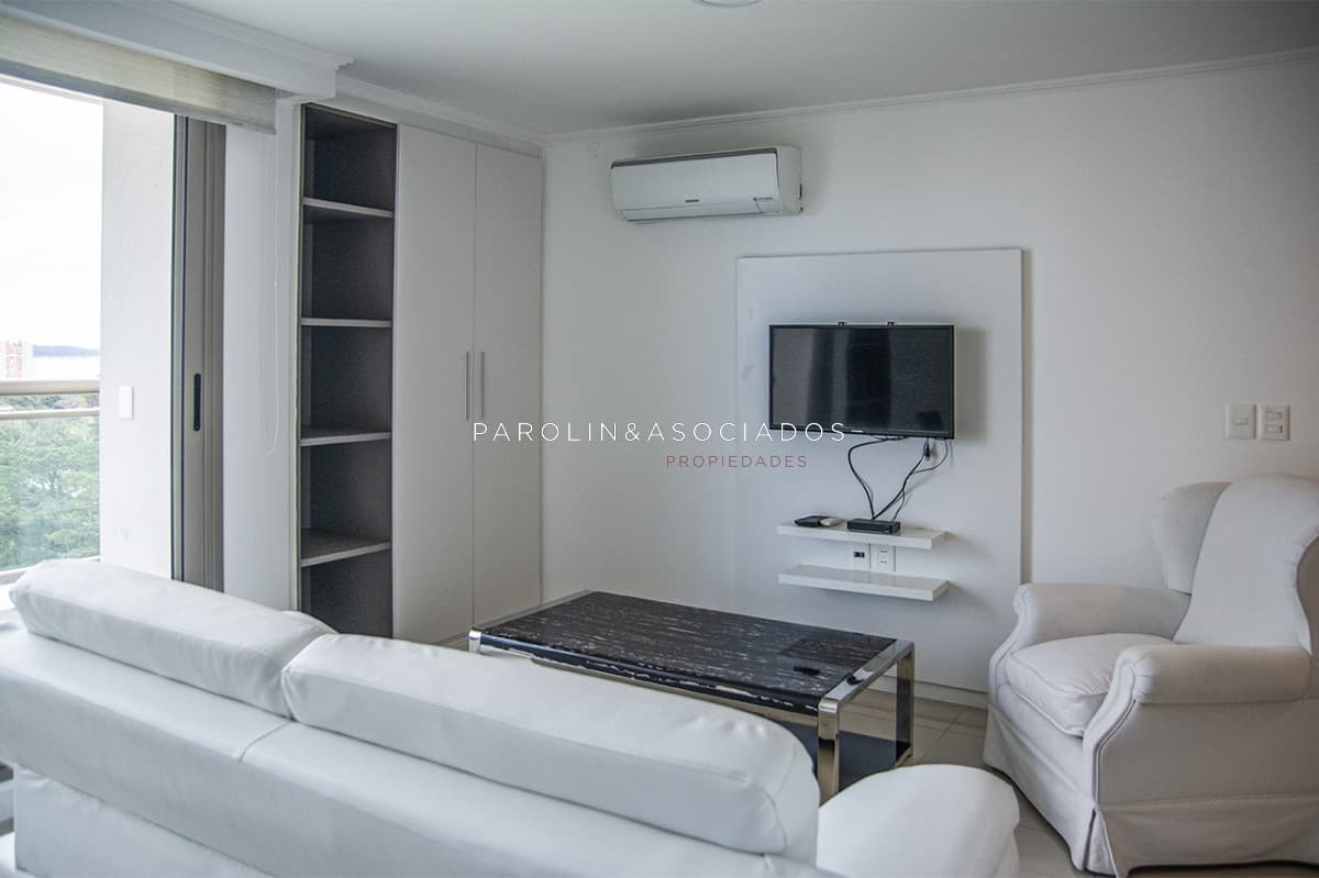 Departamento en Venta de 2 dormitorios en Place Lafayette, Punta del Este